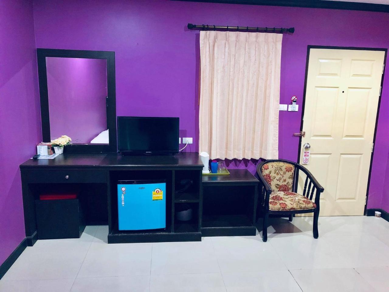 Hollywood Inn Love Patong Extérieur photo