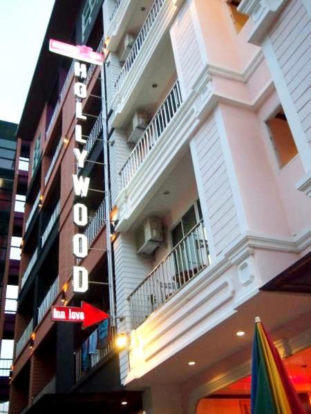Hollywood Inn Love Patong Extérieur photo